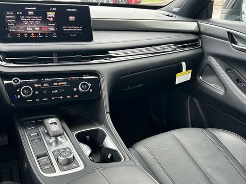 Used 2025 INFINITI QX60 Luxe w/ Black Edition image 26