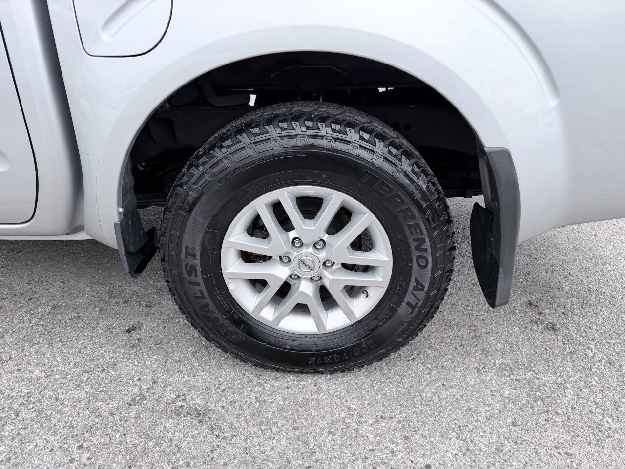 Used 2019 Nissan Frontier SV w/ Value Truck Package RWD image 10