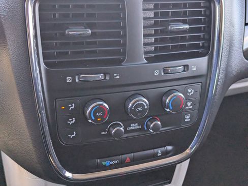 Used 2017 Dodge Grand Caravan SE w/ Power Window Group image 23