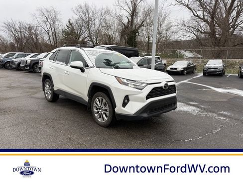 Used 2024 Toyota RAV4 XLE Premium image 1