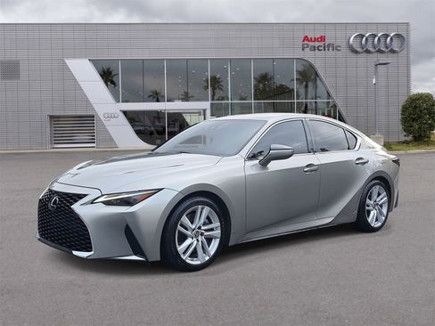 Used 2021 Lexus IS 300 image 1