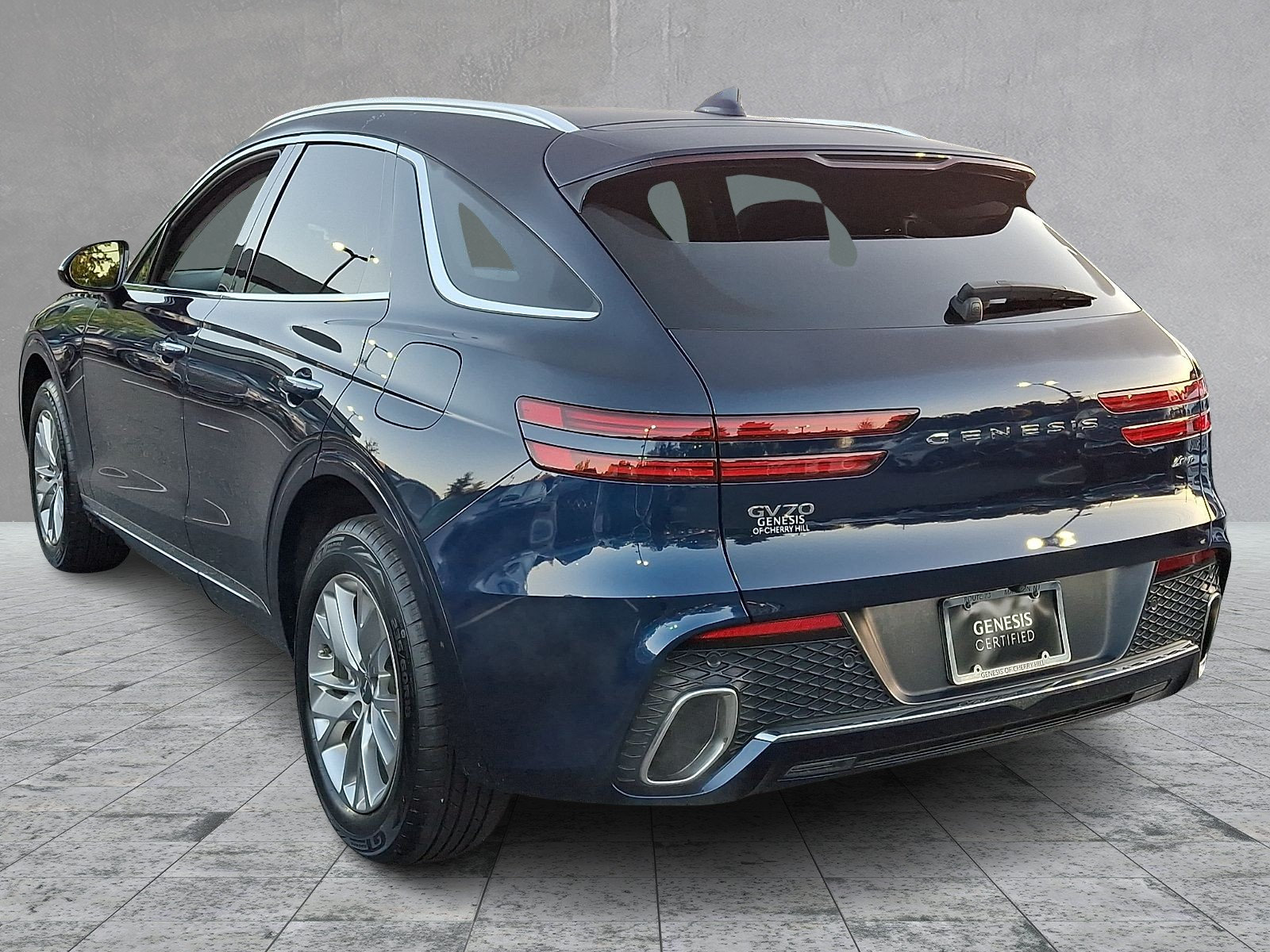 Used 2022 Genesis GV70 2.5T AWD/4WD image 4