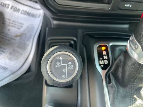 Used 2023 Jeep Wrangler Unlimited AWD/4WD image 23