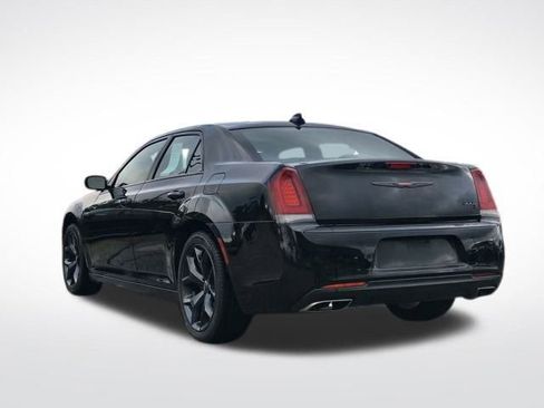 Used 2021 Chrysler 300 S image 12