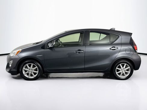 Used 2016 Toyota Prius C Two image 7