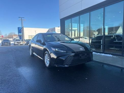 Used 2026 Toyota Camry LE w/ Convenience Package image 1