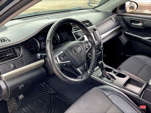 Used 2017 Toyota Camry LE FWD image 15