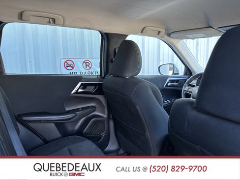 Used 2022 Mitsubishi Outlander ES image 40