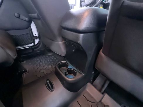 Used 2016 Jeep Wrangler Unlimited Sport w/ Connectivity Group AWD/4WD image 34