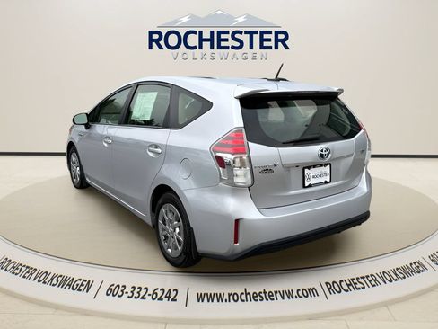 Used 2015 Toyota Prius V Three FWD image 4