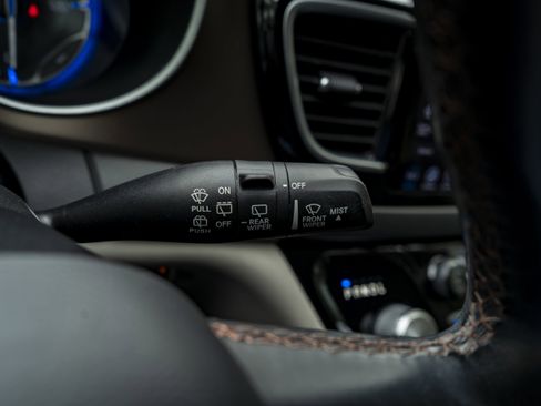 Used 2019 Chrysler Pacifica Touring-L Plus w/ Advanced Safetytec Group image 25