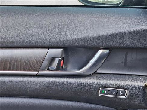 Used 2022 Honda Accord EX-L image 25