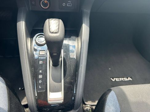 Used 2025 Nissan Versa SV FWD image 36