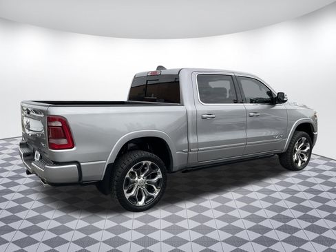 Used 2022 RAM 1500 Limited w/ Body-Colour Bumper Group AWD/4WD image 3