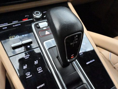 Used 2019 Porsche Cayenne AWD/4WD image 15