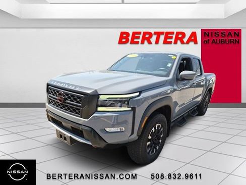 Used 2023 Nissan Frontier PRO-4X w/ Tow Package AWD/4WD image 5