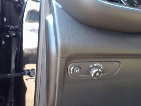 Used 2023 Buick Envision Essence w/ Sport Touring Package image 18