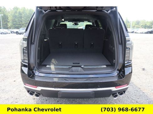 Used 2025 Chevrolet Suburban Premier image 28