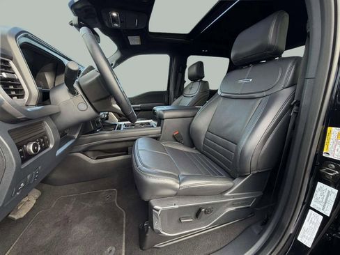 Used 2025 Ford F450 Platinum image 17