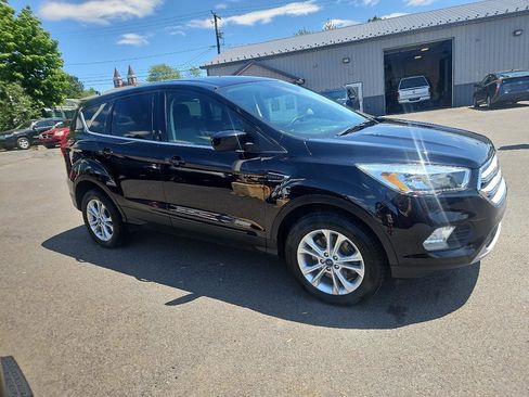 Used 2019 Ford Escape SE AWD/4WD image 2