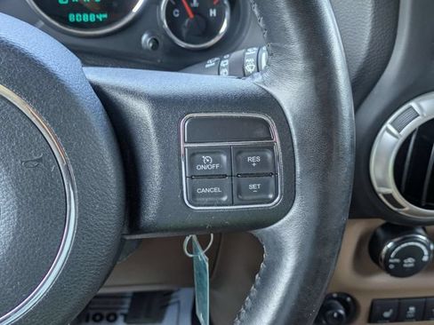 Used 2017 Jeep Wrangler Unlimited Sahara w/ Dual Top Group AWD/4WD image 17