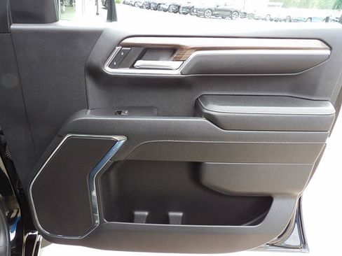 Used 2024 Chevrolet Silverado 1500 LT AWD/4WD image 34