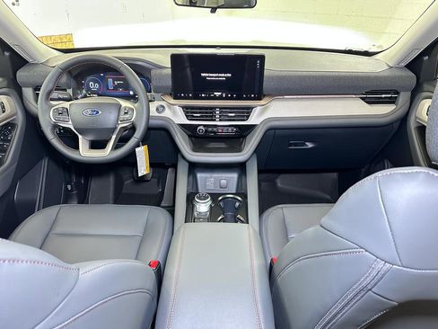 New 2026 Ford Explorer Active image 27