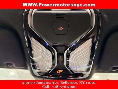 Used 2021 BMW 750i xDrive w/ Executive Package image 39