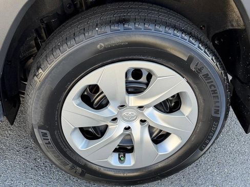 Used 2023 Toyota RAV4 LE image 6