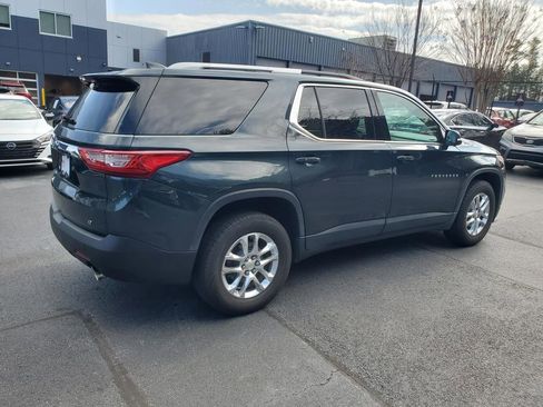 Used 2018 Chevrolet Traverse LT image 3