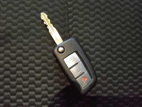 Used 2019 Nissan Rogue Sport S image 32