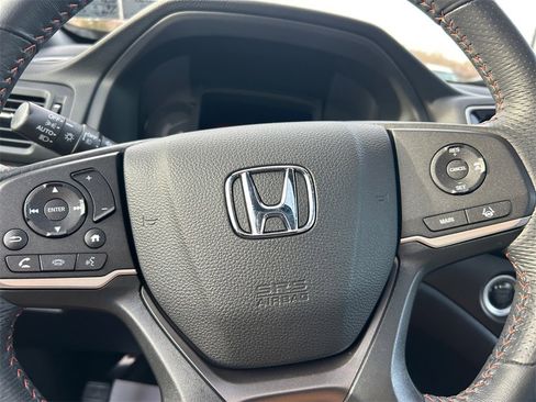 Certified 2022 Honda Passport TrailSport image 28
