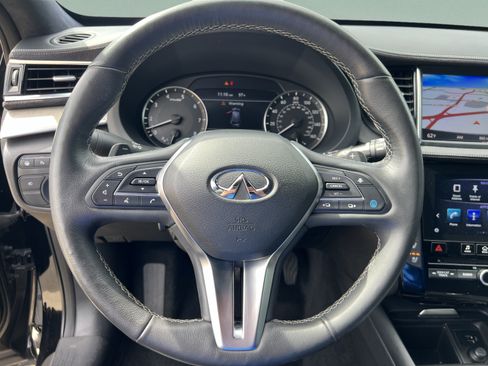 Used 2019 INFINITI QX50 Essential w/ Sensory Package AWD/4WD image 10