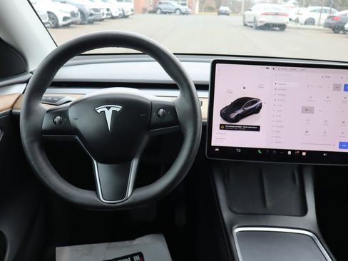 Used 2023 Tesla Model Y Long Range image 10