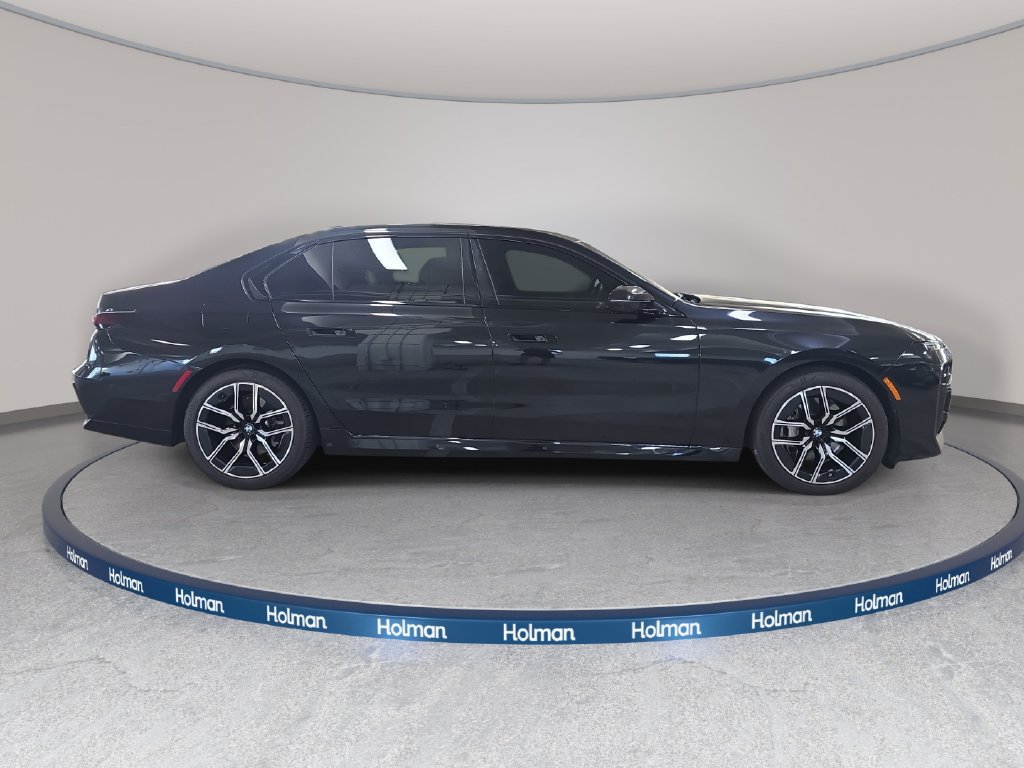 Certified 2023 BMW 740i RWD image 4