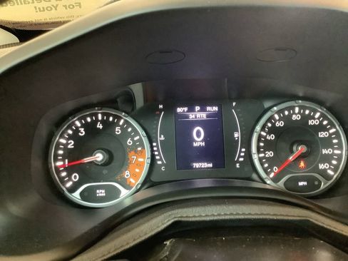 Used 2017 Jeep Renegade Latitude AWD/4WD image 13