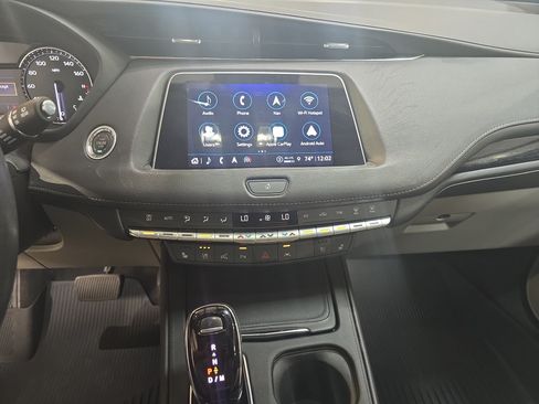 Used 2023 Cadillac XT4 Premium Luxury w/ Enhanced Visibility Package FWD image 17