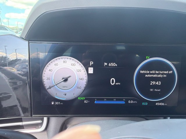 Used 2024 Hyundai Elantra Blue FWD image 5