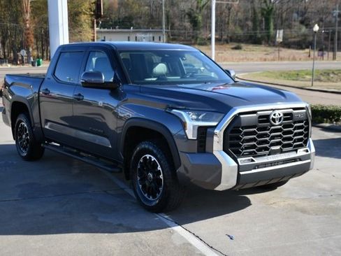 Used 2022 Toyota Tundra SR5 image 7