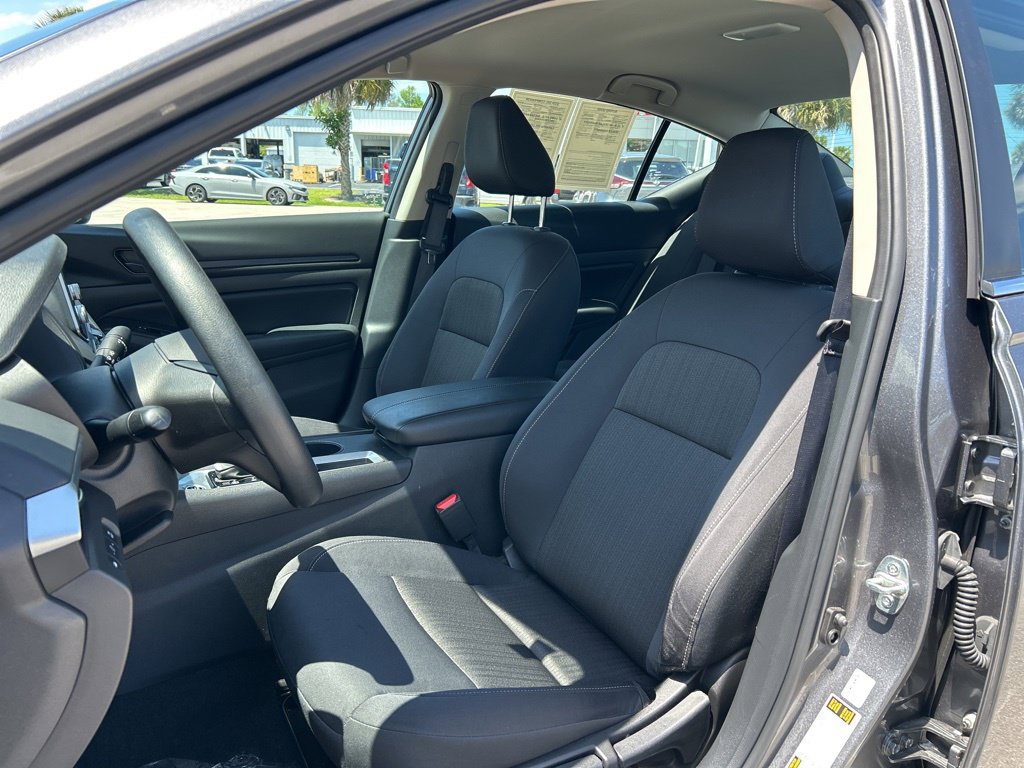 Certified 2025 Nissan Altima 2.5 S FWD image 20