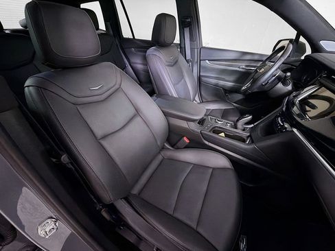 Certified 2025 Cadillac XT6 Sport w/ LPO, Floor Liner Package AWD/4WD image 27