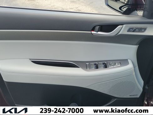 Used 2024 Hyundai Palisade SEL w/ Premium Package FWD image 23