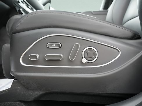 Certified 2026 Hyundai Palisade Calligraphy AWD/4WD image 33