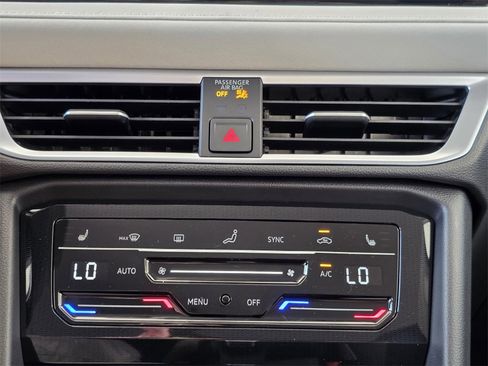 New 2025 Volkswagen Taos SE image 14
