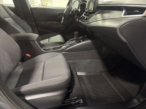 Used 2025 Toyota Corolla LE image 8
