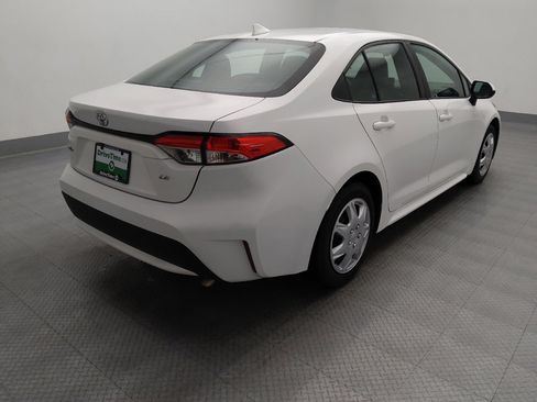 Used 2022 Toyota Corolla LE FWD image 9