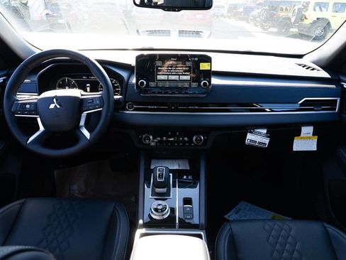 New 2025 Mitsubishi Outlander SEL Black Edition image 8