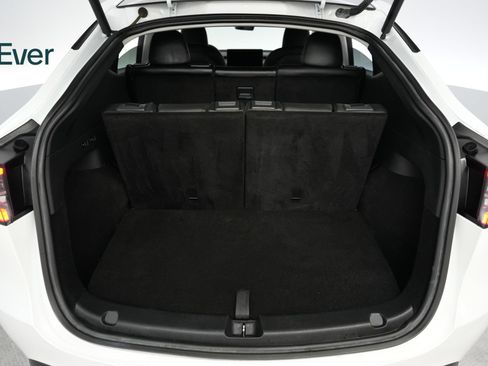 Used 2023 Tesla Model Y Long Range AWD/4WD image 8
