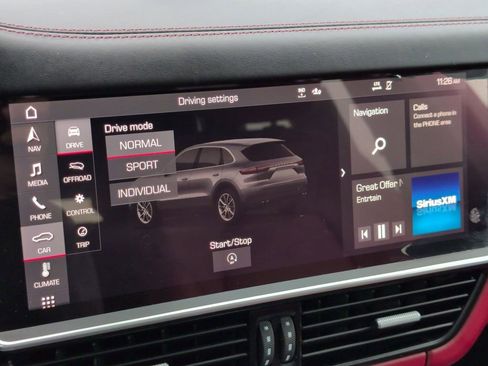 Used 2021 Porsche Cayenne image 17