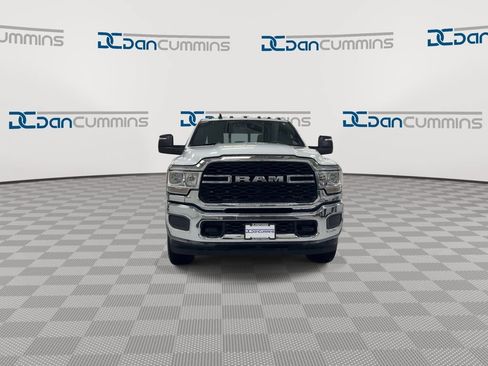 Used 2024 RAM 3500 Tradesman w/ Chrome Appearance Group AWD/4WD image 3
